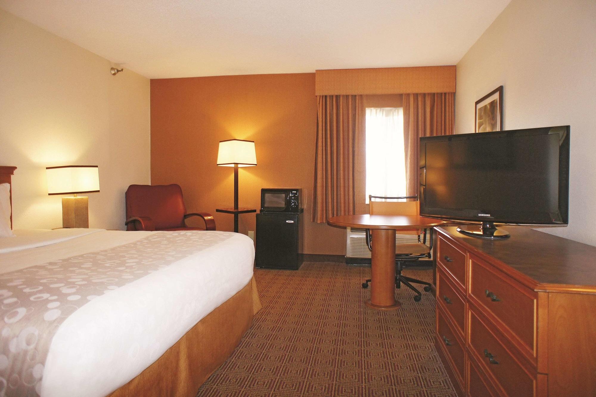 La Quinta Inn By Wyndham Kansas City North Норт-Канзас-Сіті Екстер'єр фото