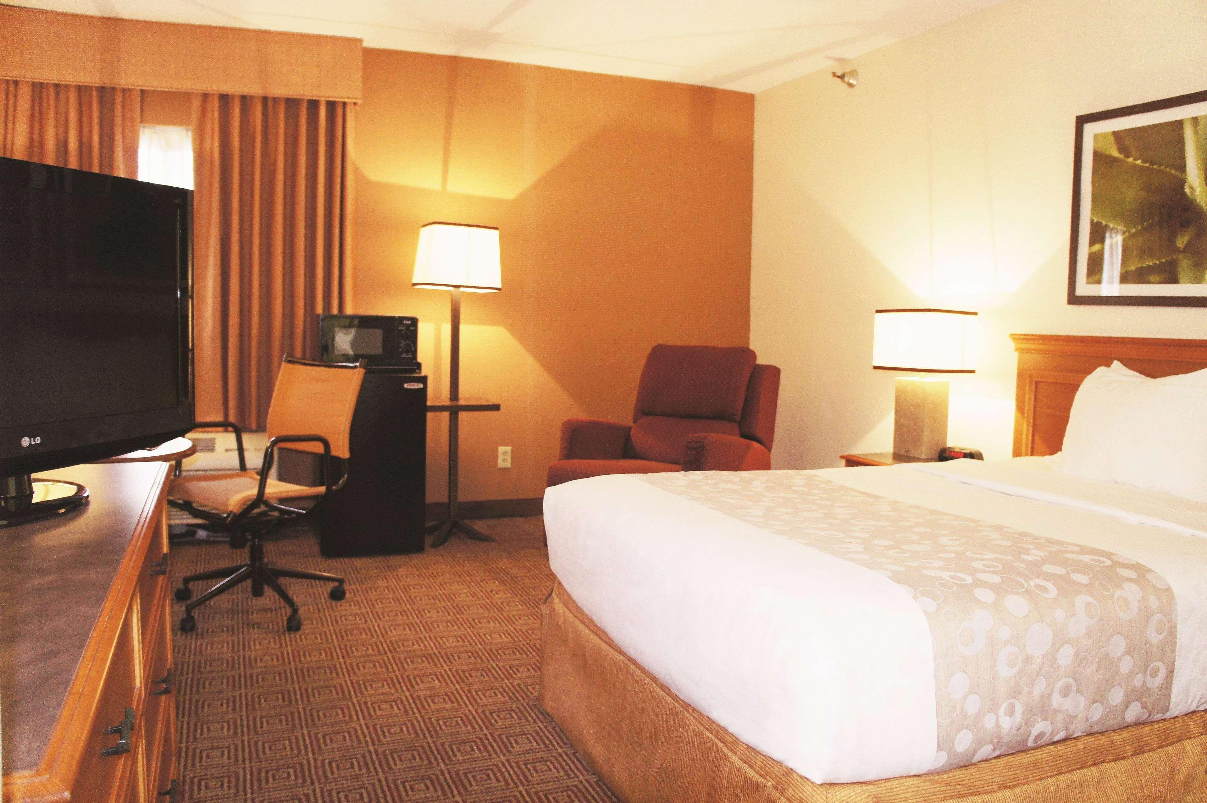 La Quinta Inn By Wyndham Kansas City North Норт-Канзас-Сіті Екстер'єр фото